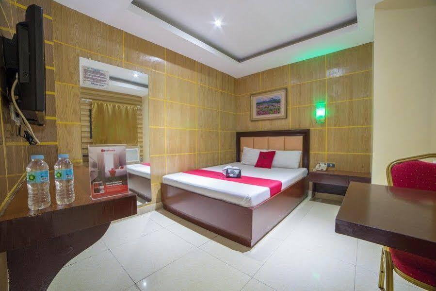 Reddoorz At Winter Hotel Araneta Quezon City Buitenkant foto
