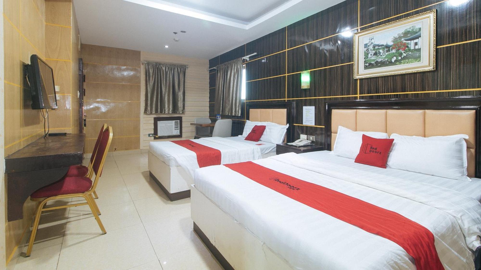 Reddoorz At Winter Hotel Araneta Quezon City Buitenkant foto