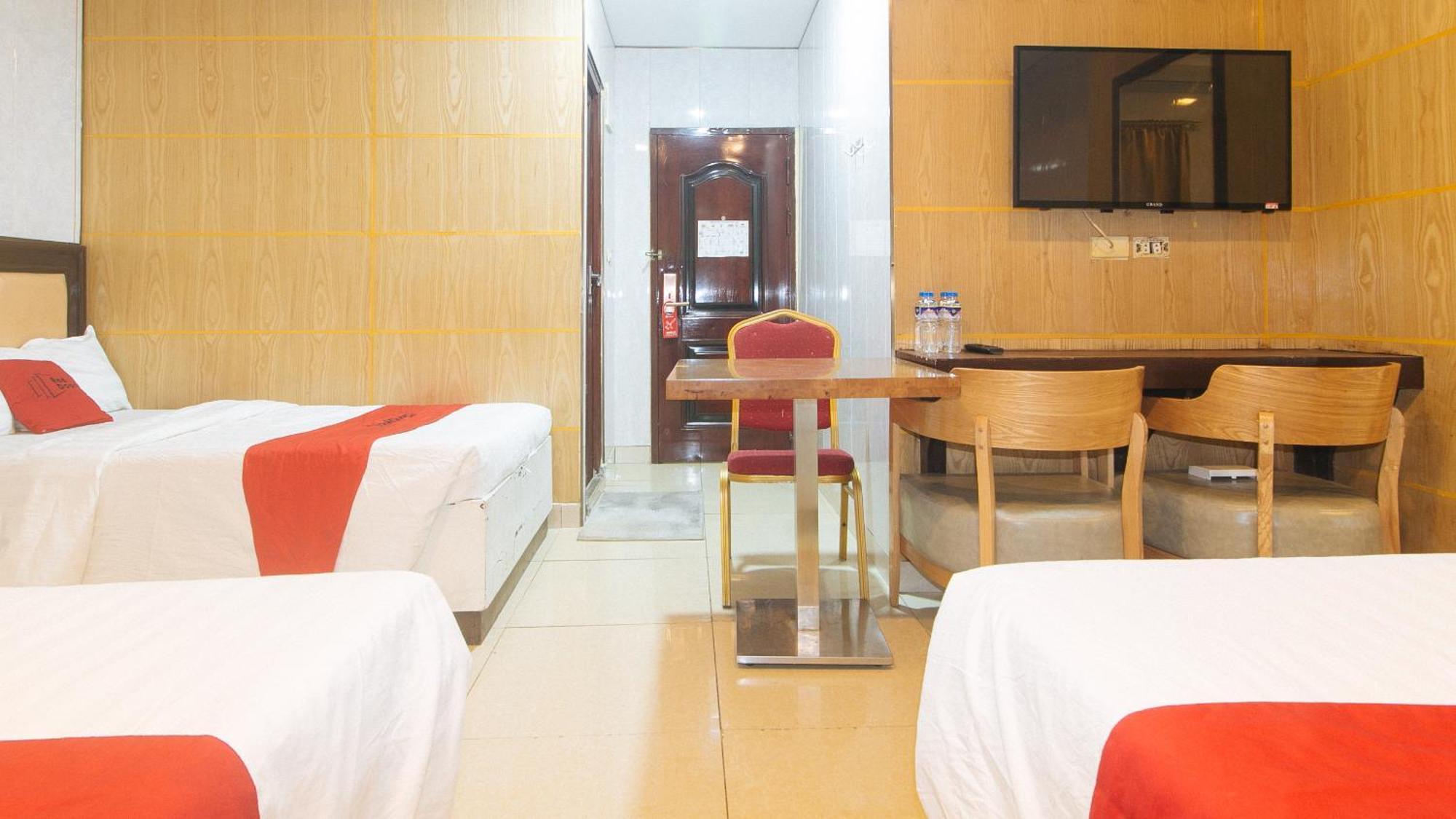 Reddoorz At Winter Hotel Araneta Quezon City Buitenkant foto