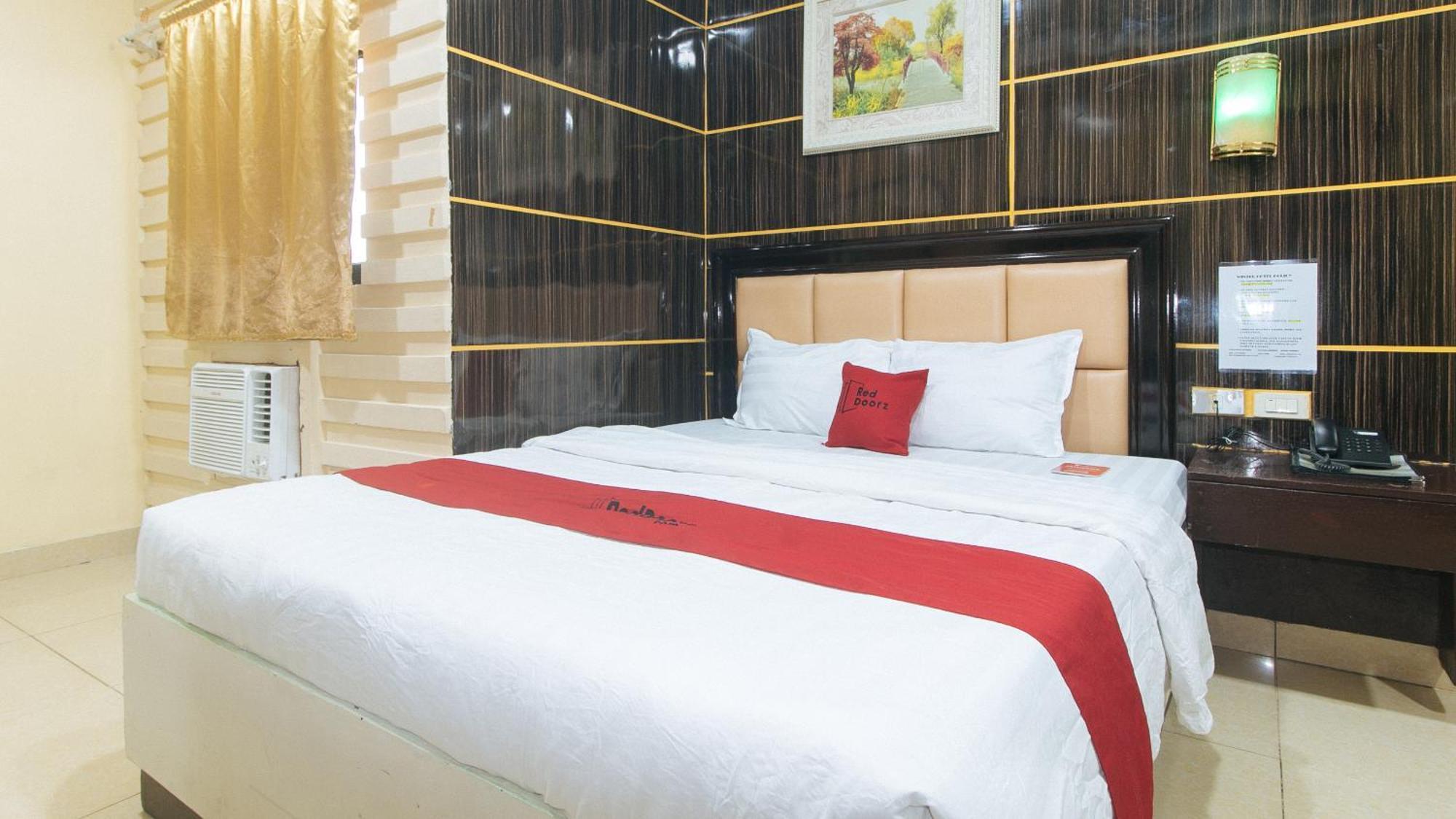 Reddoorz At Winter Hotel Araneta Quezon City Buitenkant foto